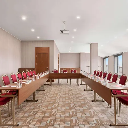 酒店 Ramada By Wyndham Sakarya 4*